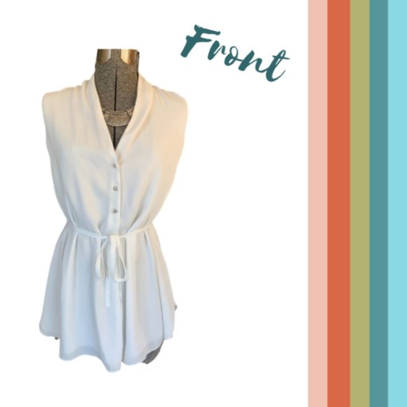 Gorgeous Sleeveless Blouse - Picture 2 of 4